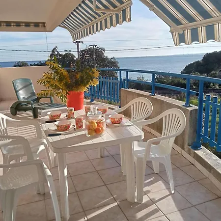 3 Pieces Avec Terrasse Proche A Saint-raphael - Fr-1-226a-201 Appartement *