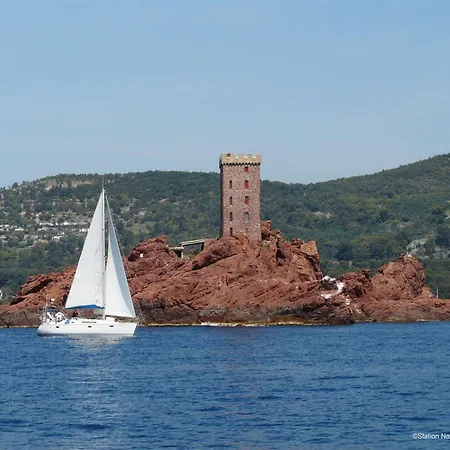 3 Pièces à 200m Des Plages, St-raphaël - Fr-1-226a-201 Saint-Raphaël